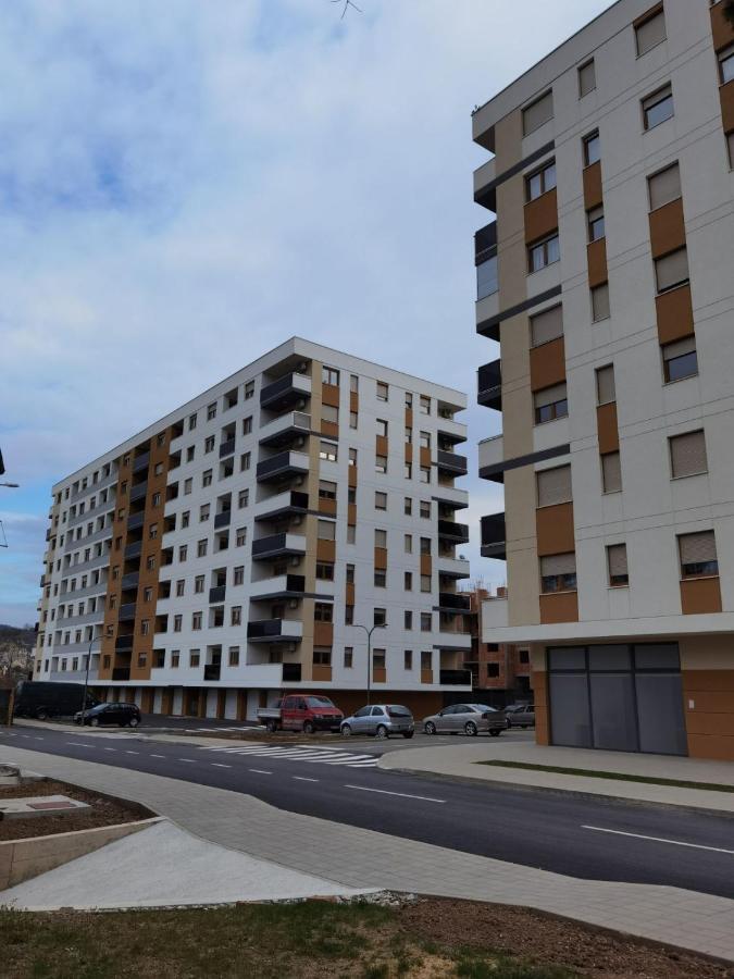 Apartman Krasula Doboj Eksteriør billede